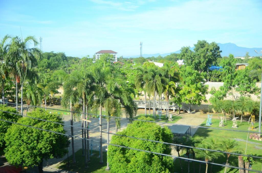 Chinawat Hotel Sukhothai Exterior photo